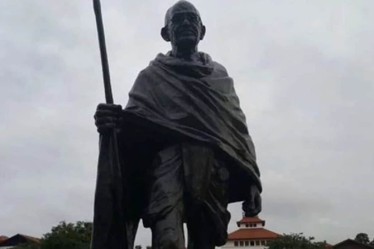 gandhi jayanti bapu sold autograph for five rupees