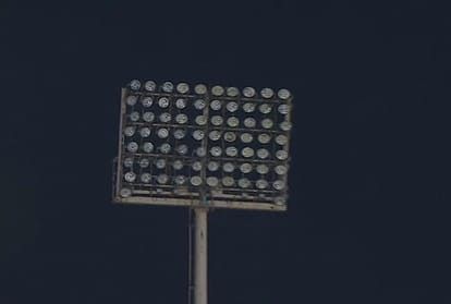 Flood lights off twice during Pakistan vs srilanka 2nd ODI in karachi stadium