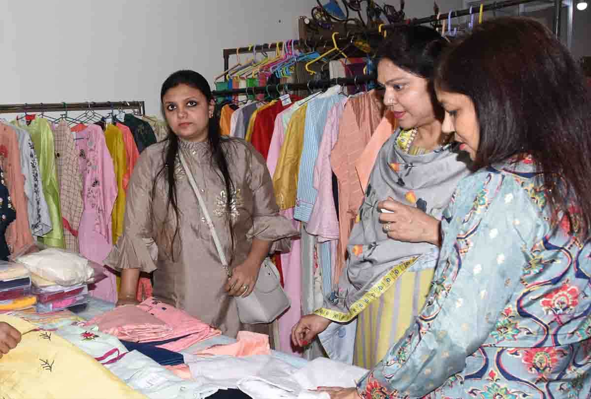 Markets decorated for Navratri and Diwali