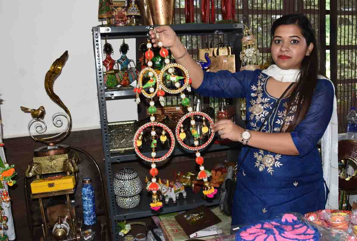 Markets decorated for Navratri and Diwali