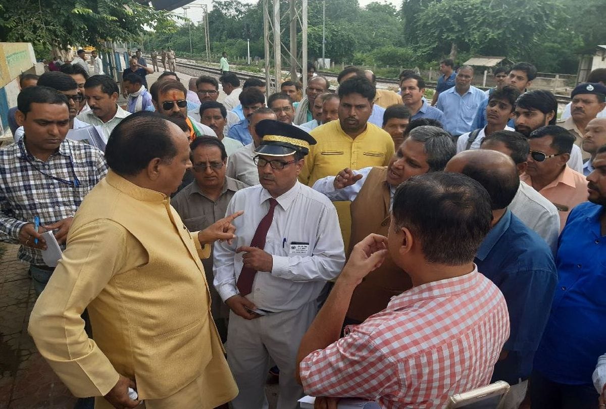 Railways Board Passenger Service Committee Chairman Inspected railway station in Mathura