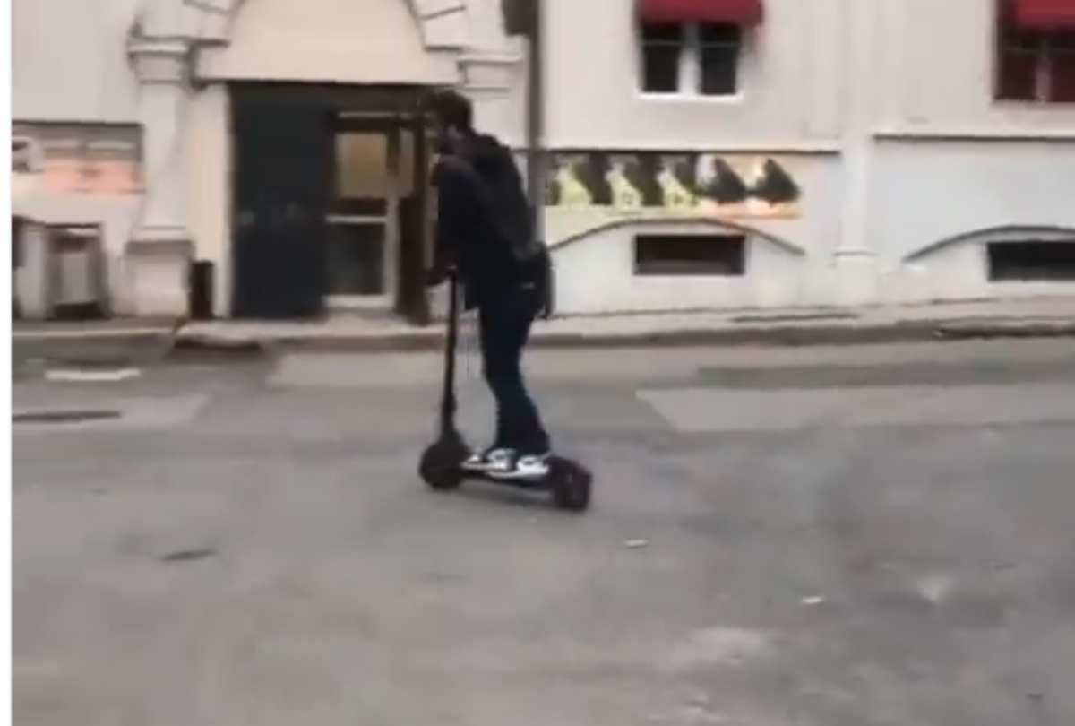 ranbir kapoor scooter ride in nyc video viral