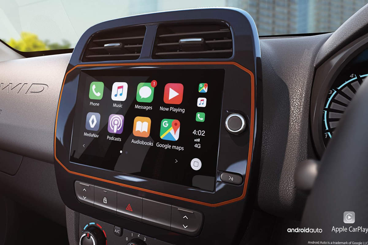 Renault is offering a bumper discount of 35000 rupees on its cheapest car Renault Kwid, you will not have to pay EMI for three months