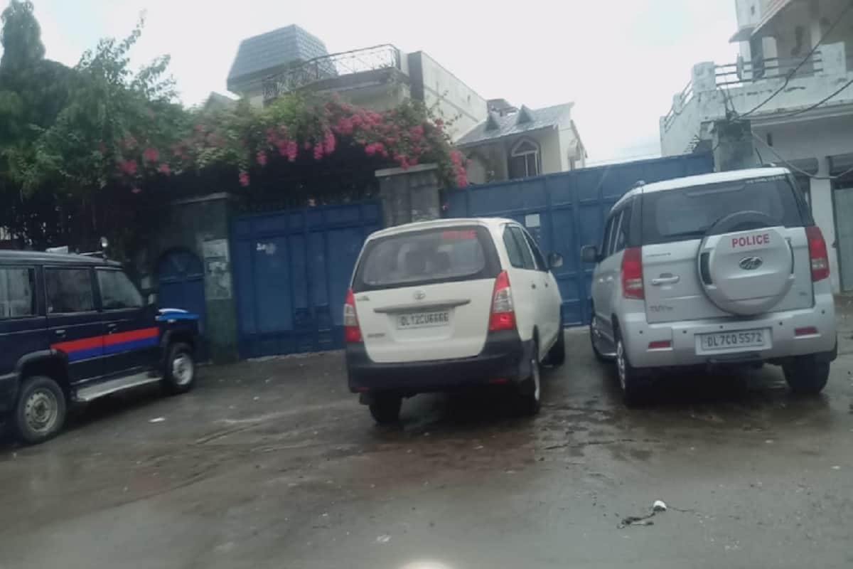 Know who is the mining mafia Haji Iqbal and CBI raid in house of Saharanpur