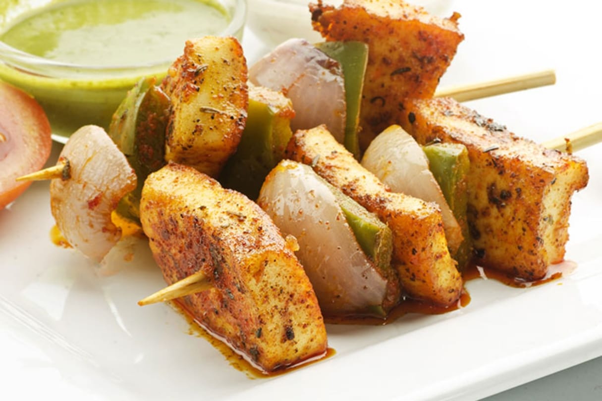 recipe of tasty paneer tikka with aloo