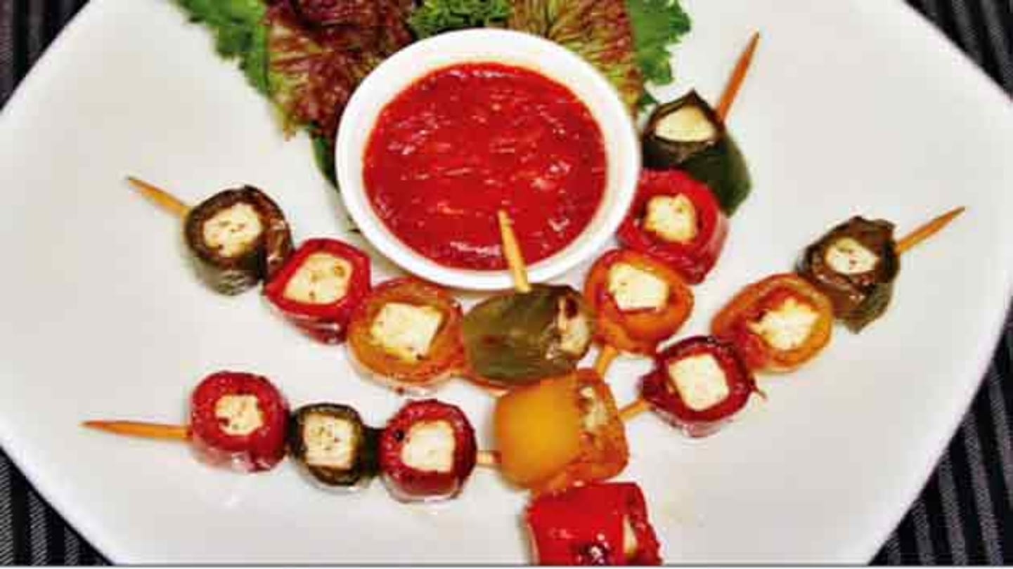 recipe of tasty paneer tikka with aloo
