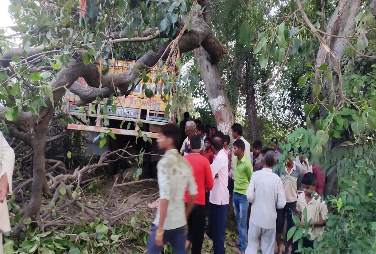 Many injured and died during a road accident in Badaun