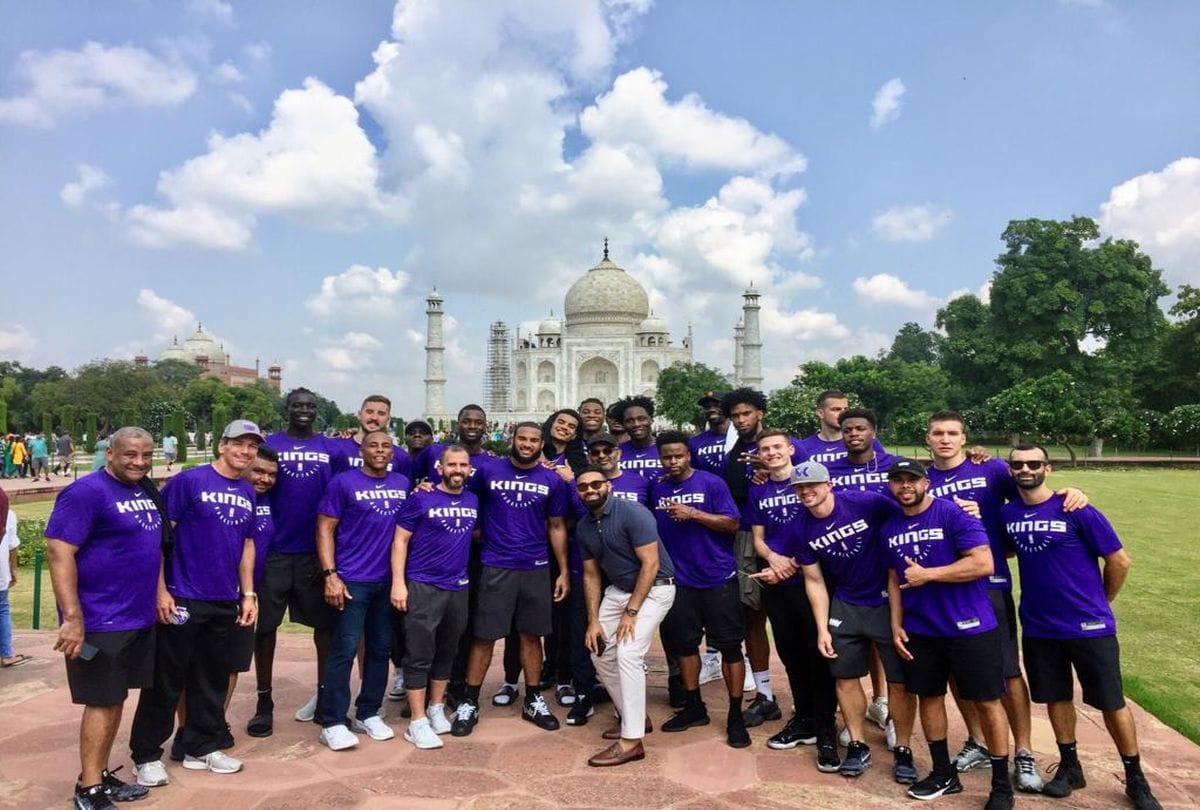 American basketball league players Visits Tajmahal Today Hindi News