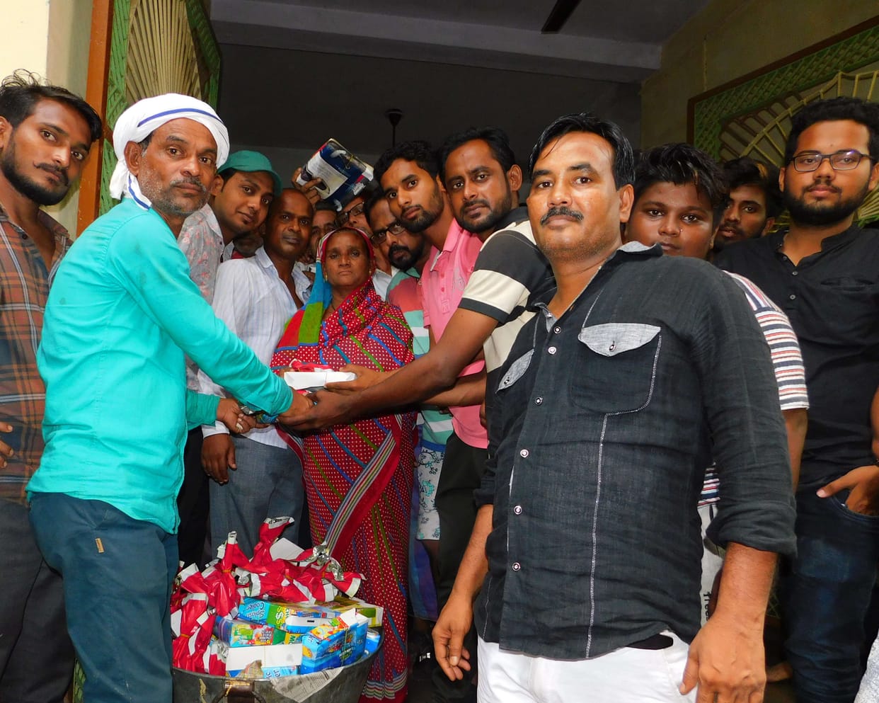 Administration stopped food of flood victims for two days