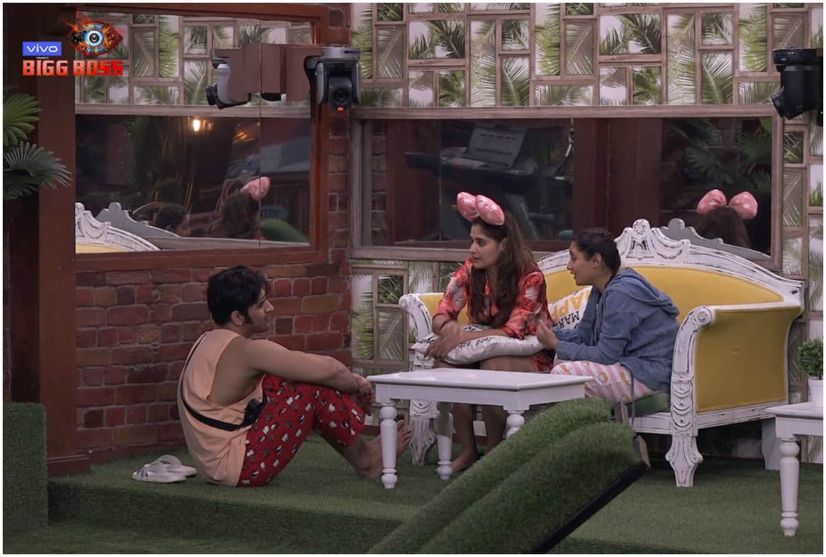 Bigg Boss 13 Salman Khan Siddharth Shukla Aarti Singh tortured by housemates