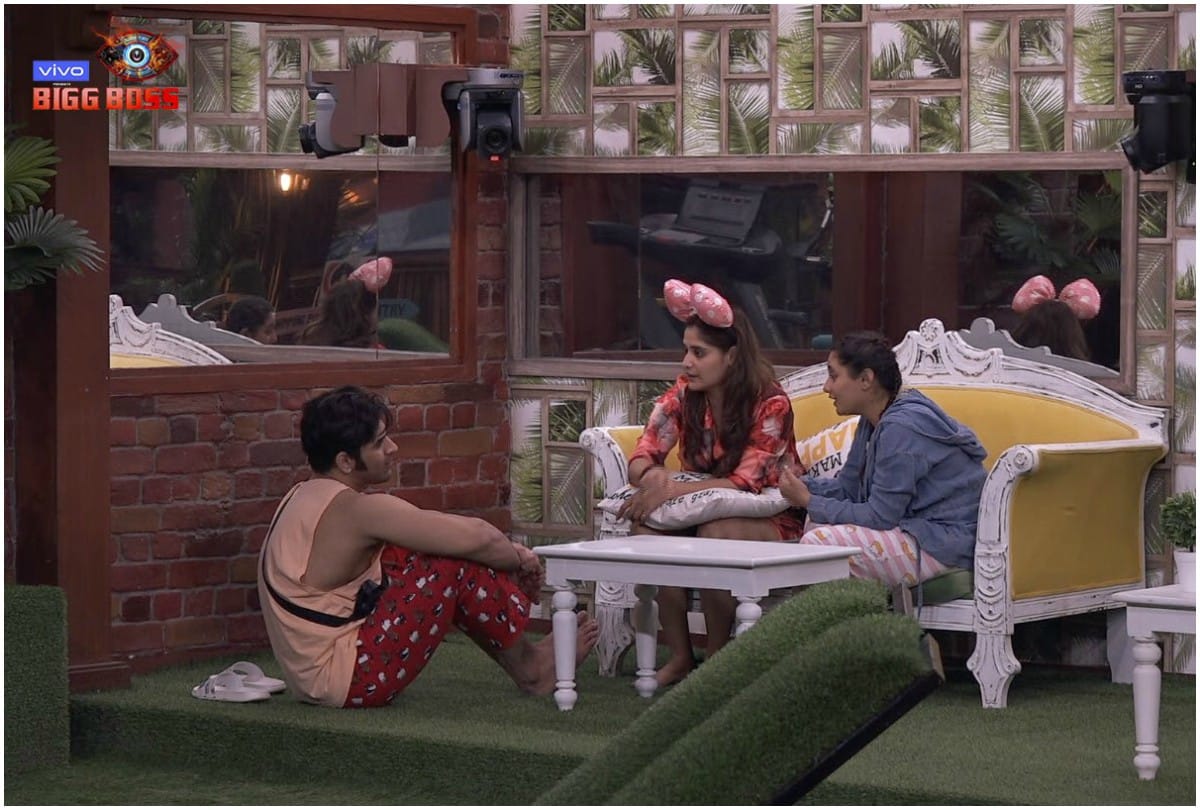 Bigg Boss 13 Salman Khan Siddharth Shukla Aarti Singh tortured by housemates