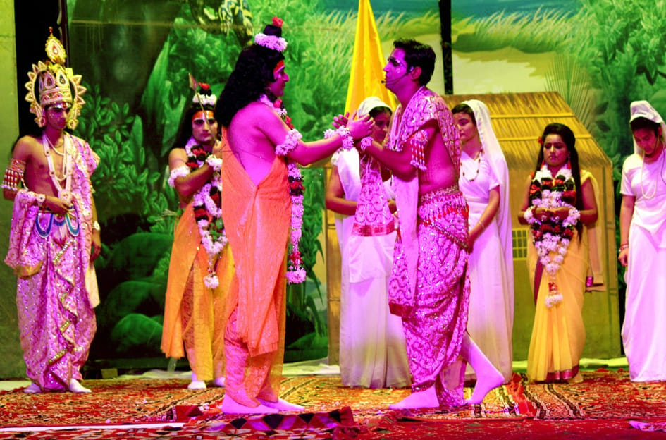 Bharat returned to Ayodhya after Shriram not returning