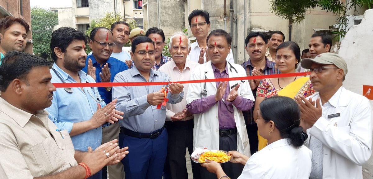 15 nobles donated blood in the camp with enthusiasm and enthusiasm