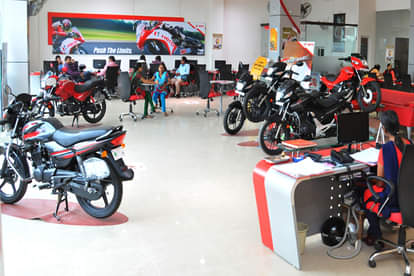 Hero Splendor and Maestro are giving huge discounts of customers
