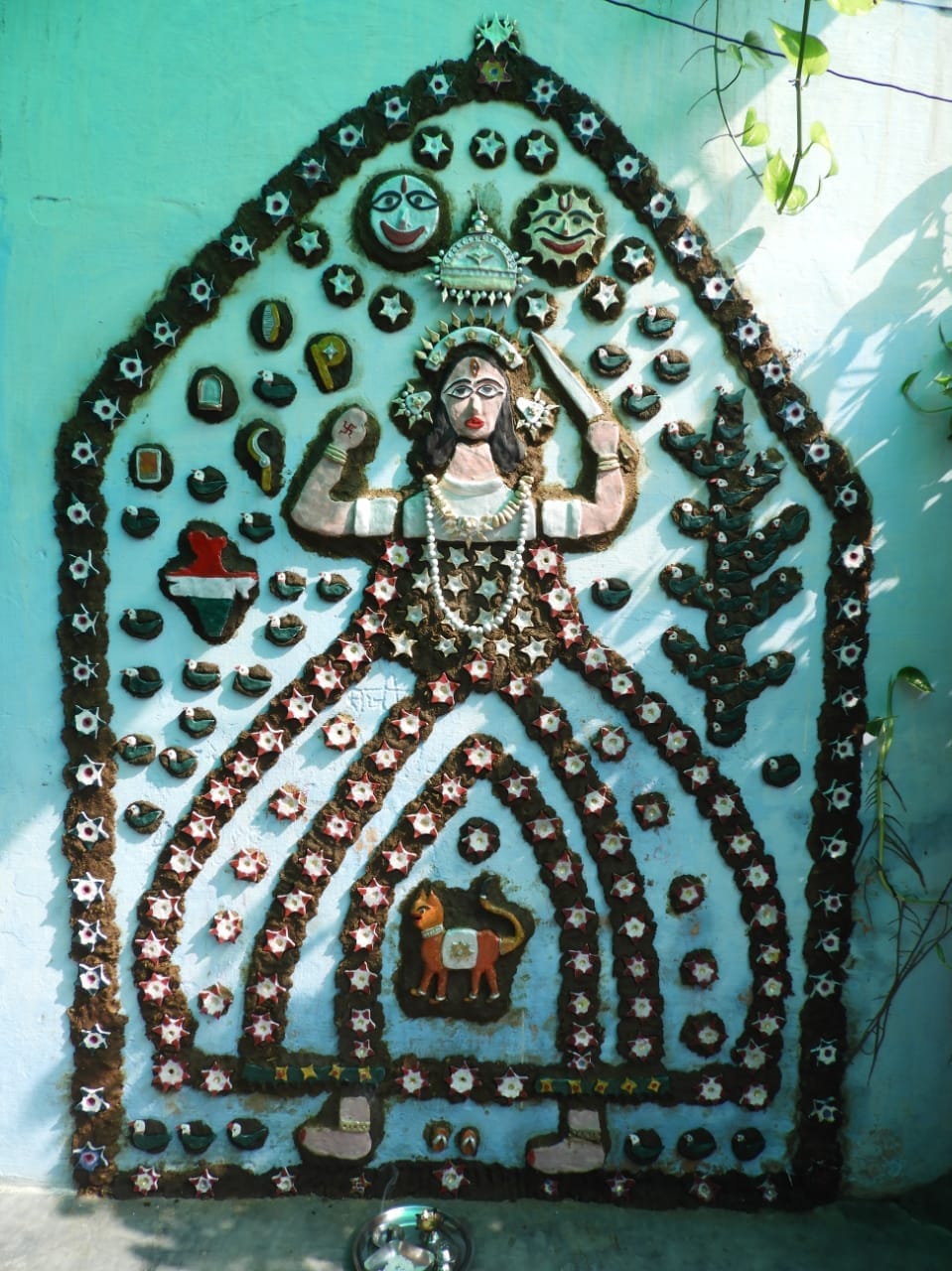 Folk art is becoming extinct 'Sanjhi'