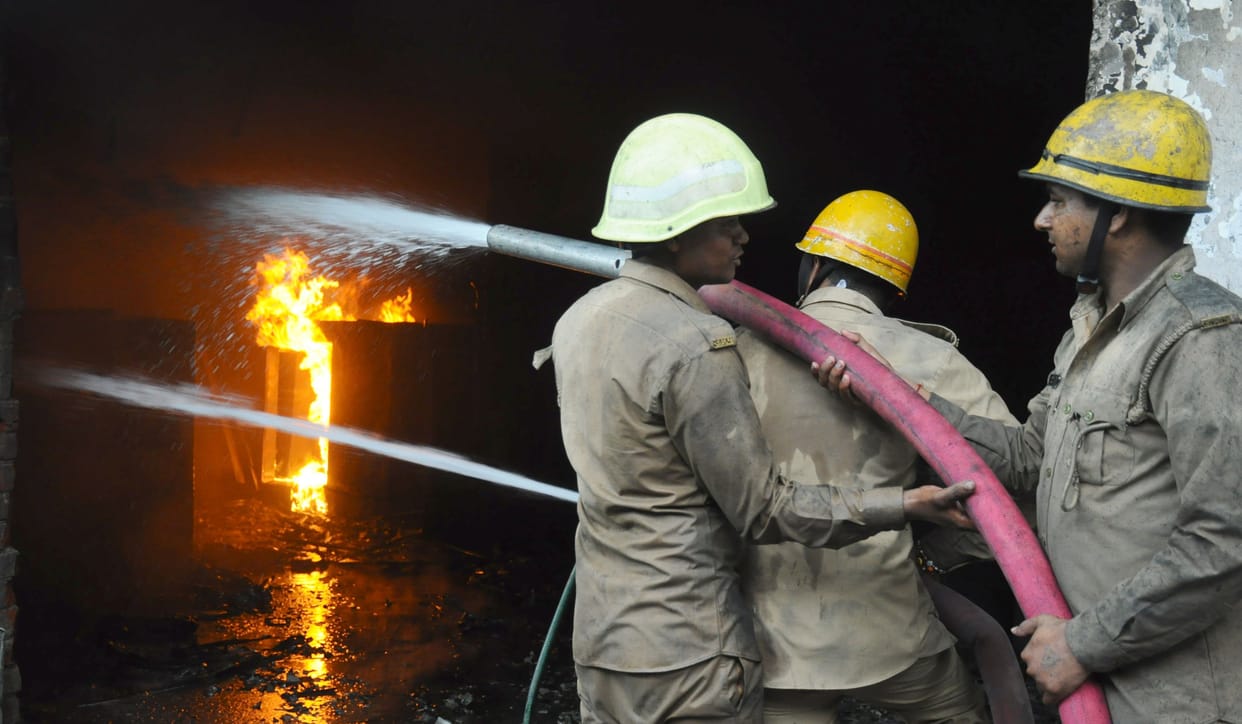 fire in mentha plant of sambhal