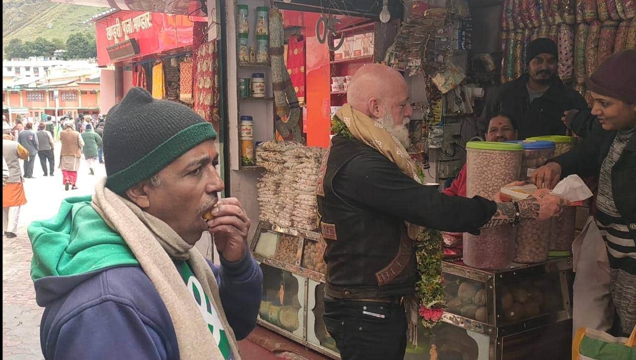 Australian couple hindu marriage in Badrinath