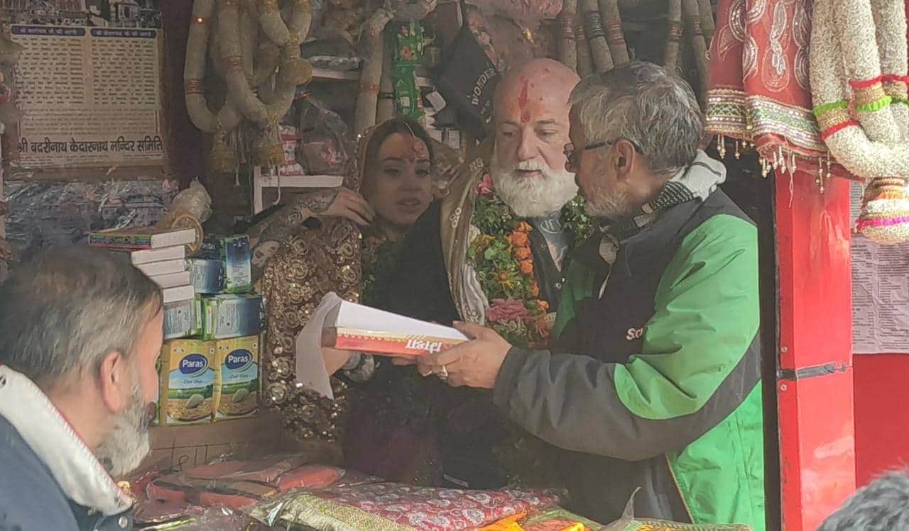 Australian couple hindu marriage in Badrinath