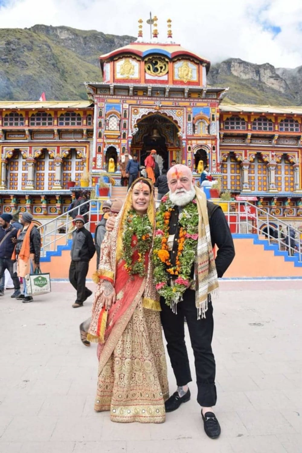 Australian couple hindu marriage in Badrinath