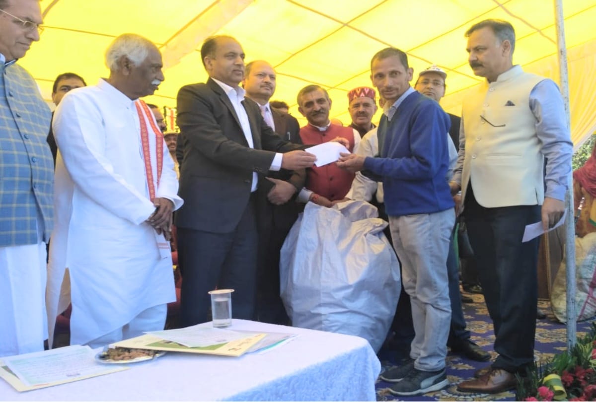 Governor and CM participated in Cleanliness campaign on Gandhi Jayanti in shimlal