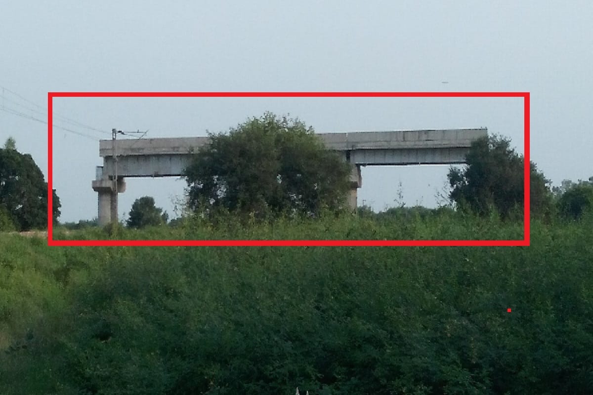 Meerut News: Bridge has not been built for nine years