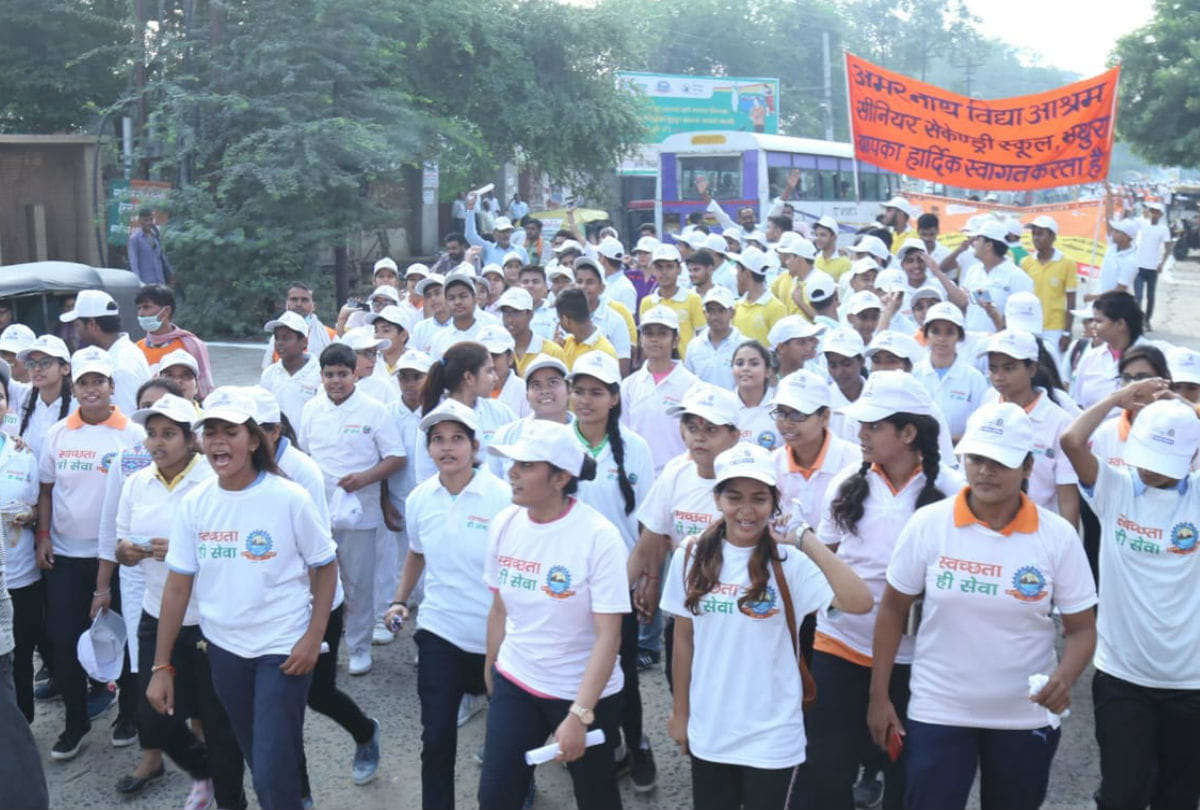 Gandhi Jayanti 2019 Swachhta Abhiyan in Braj Bjp Mp Hema Malini Flag Off Run for Unity