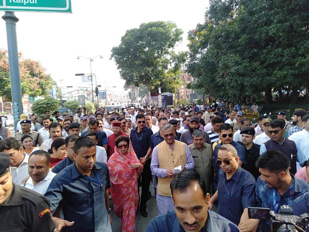 Gandhi Jayanti 2019 uttarakhand BJP and Congress padyatra, children remembered beloved Bapu