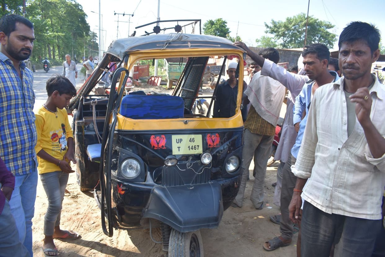 Vegetable salesman dies due to collision of tempo