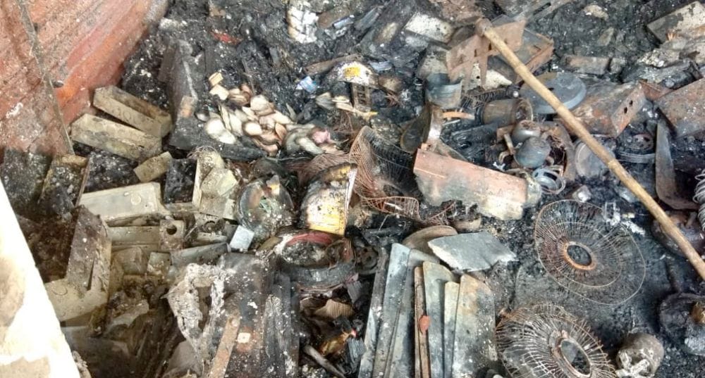 Electronic shop caught fire, goods worth six lakhs