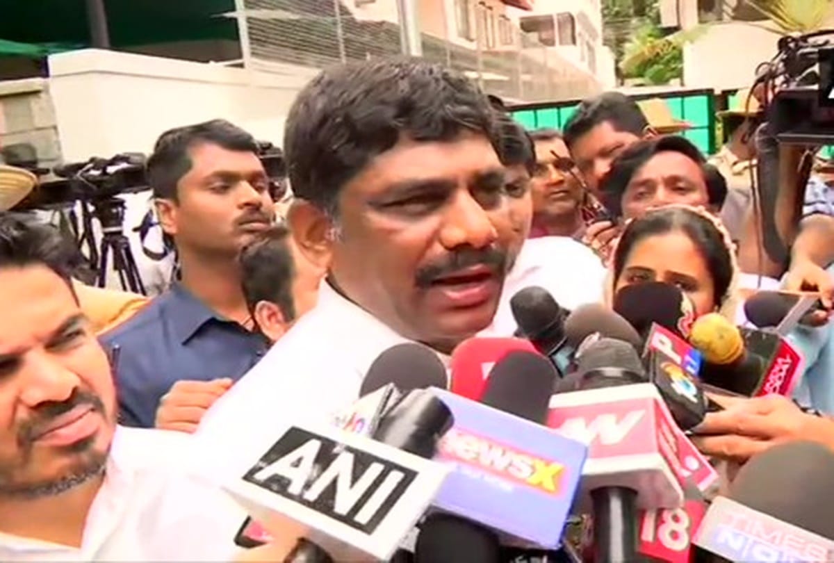 Congress MP DK Suresh appeared before Enforcement Directorate in Delhi today