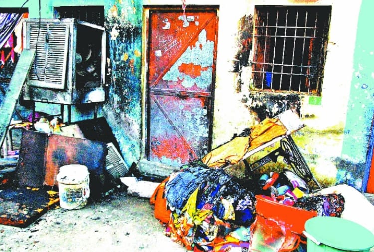 A fire broke out while filling a gas cylinder in Chandigarh