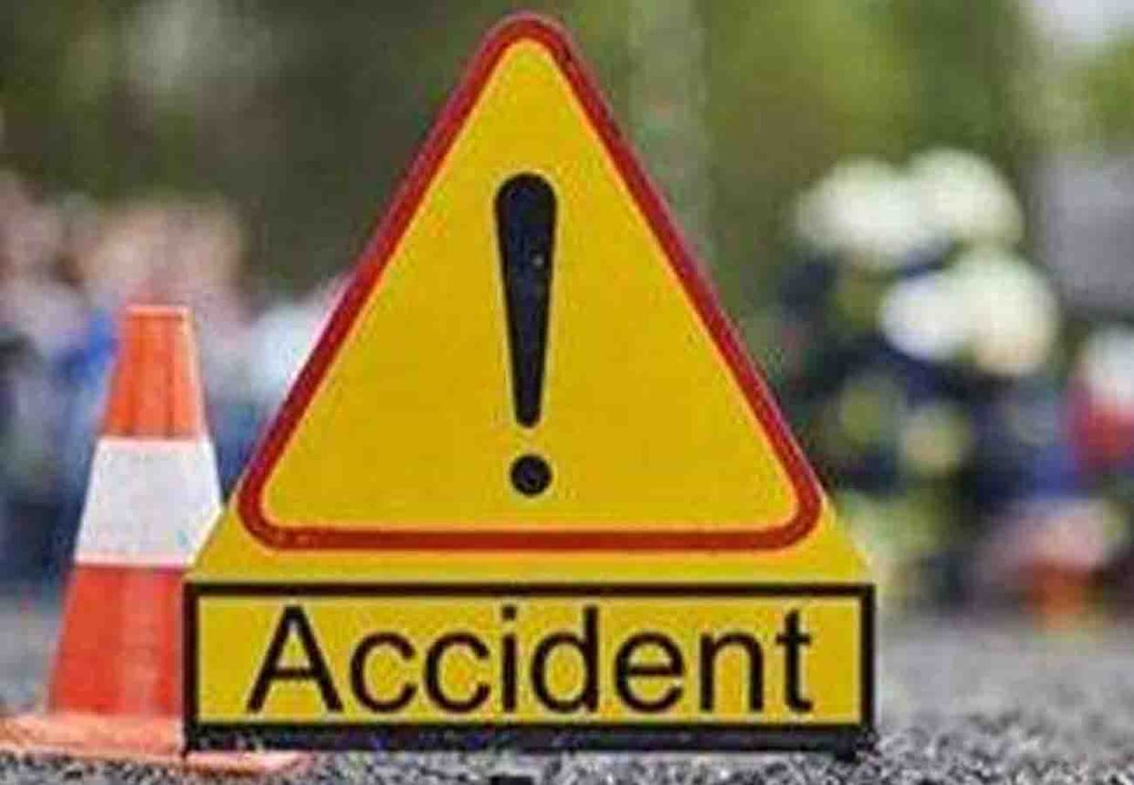 road accident in farrukhabad uttar pradesh, two people died