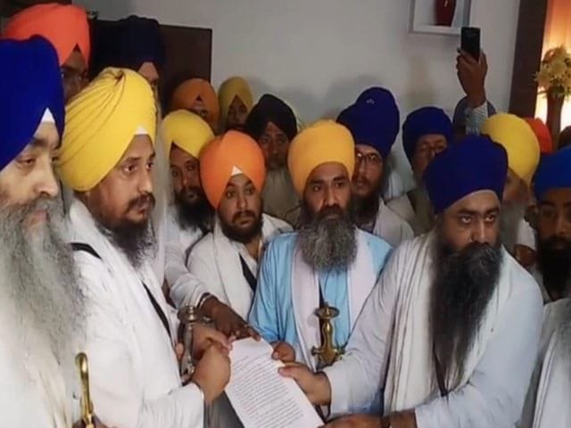 complaint against ranjit dhandhiryawale in akal takht sahib