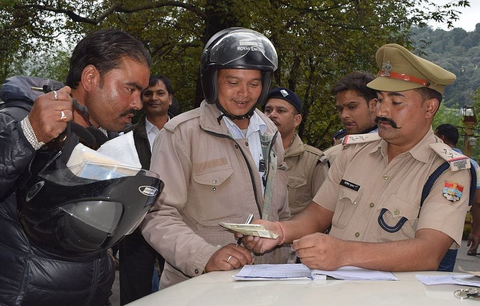 Traffic police personnel get expensive lift