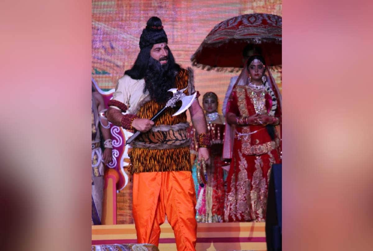 ramleela manoj tiwari performs parshuram raise nrc issue there says will demolish sins of delhi