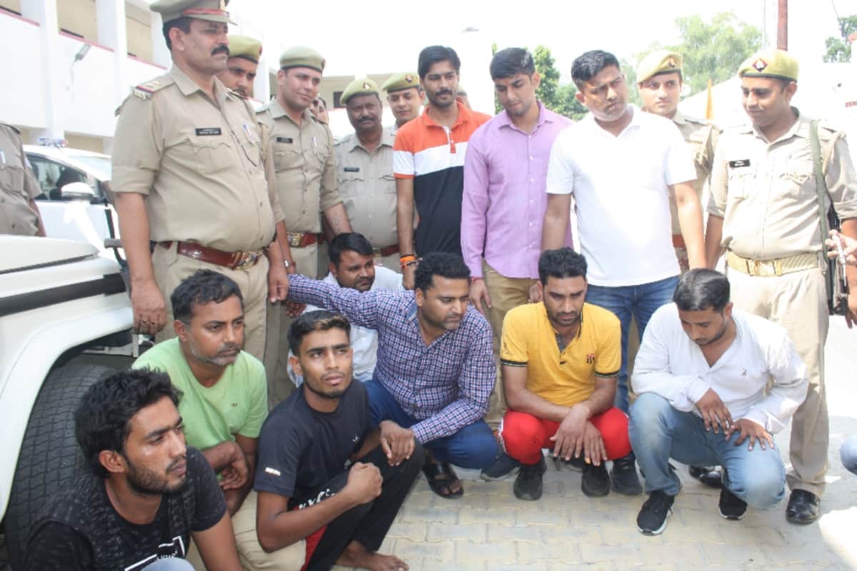 Four crore transactions from bank account of criminal Sharad, investigation on hotel construction