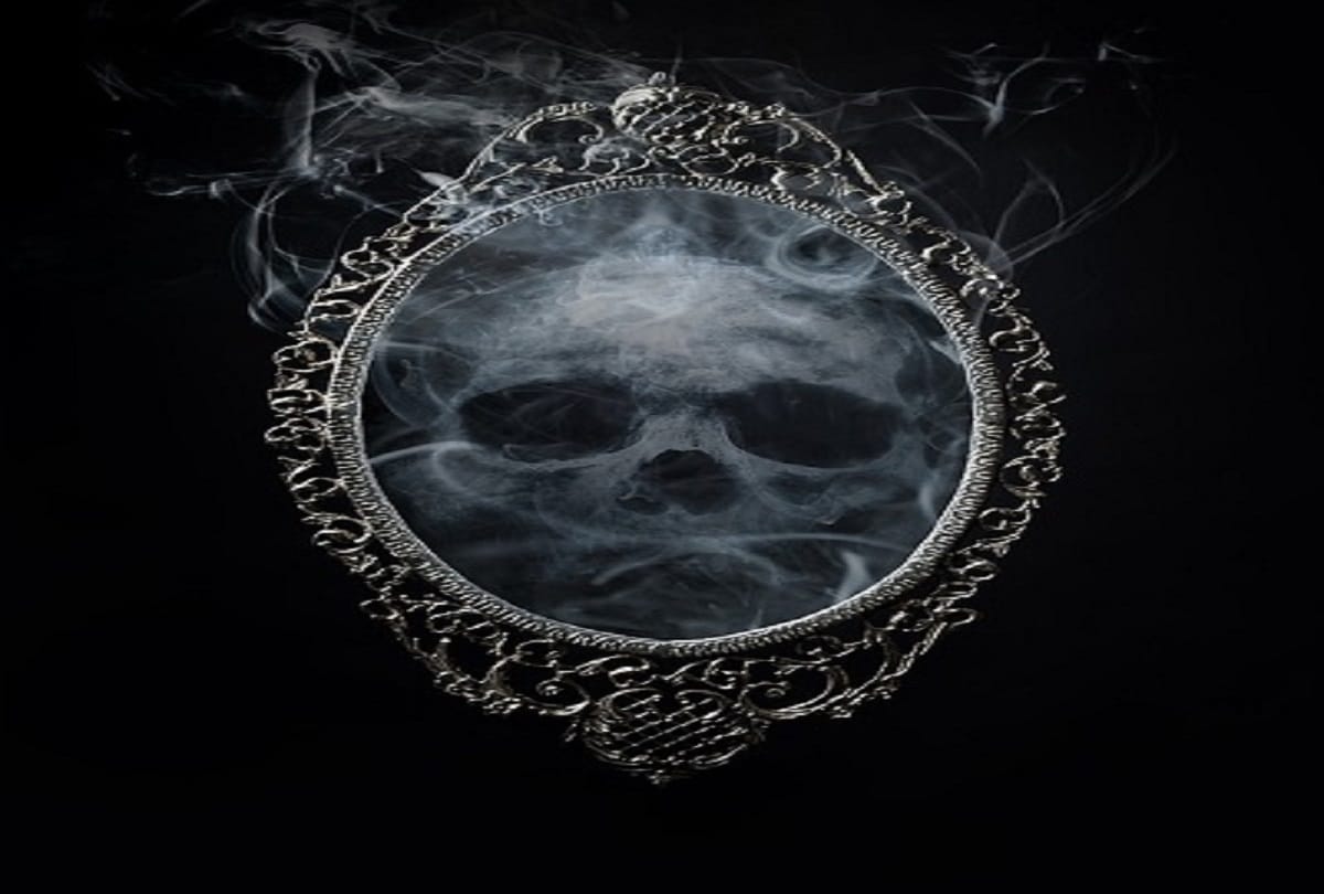 Most bizarre superstitions on which people around the world believe in