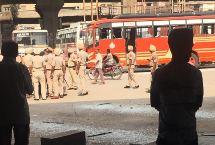 Clash between Two groups of transporters In Amritsar