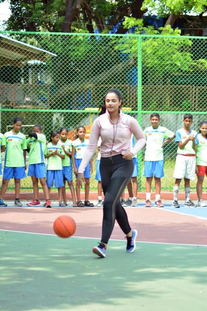 Mamangam actress Prachi Tehlan celebrates her birthday with children to play Basketball