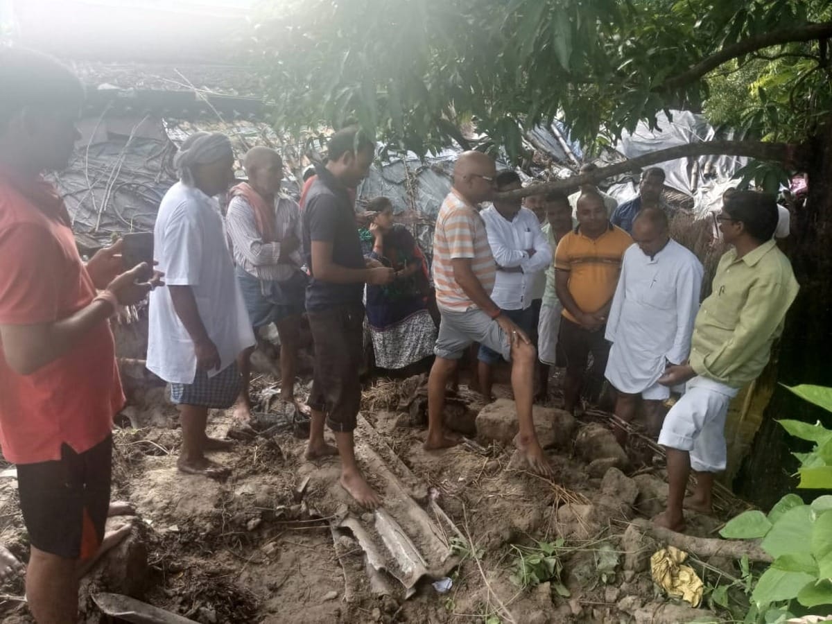 many people died house collapse hevay rain in purvanchal jaunpur chandauli