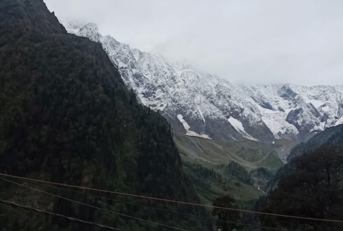 Sunshine in Shimla, rains in Manali and snowfall on the peaks