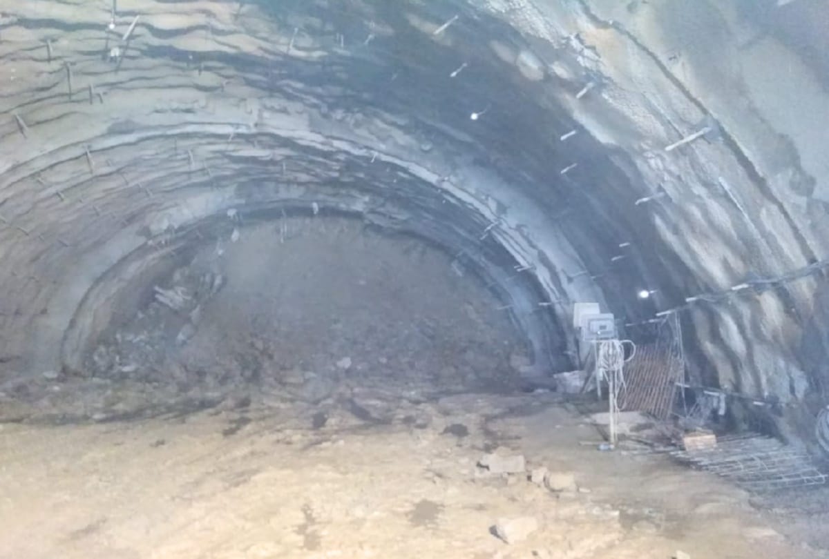 long tunnel found in Bengal, may date back 17th Century, found excavation of land construction