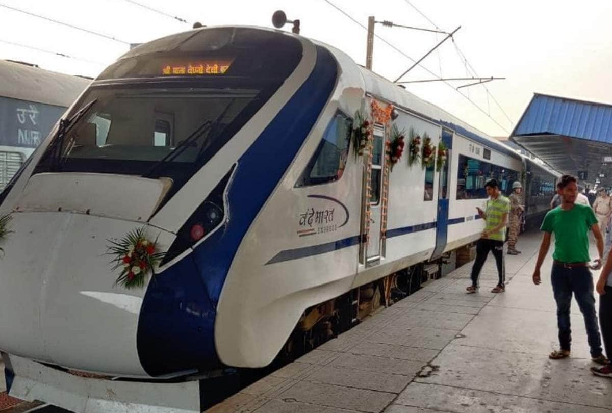 Vande Bharat Train starts journey from New Delhi to Jammu Kashmir Katra to complete in 8 hours