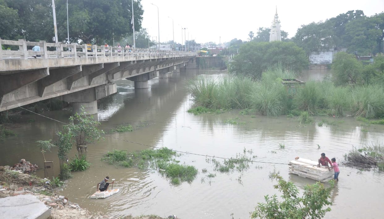 mau news flood