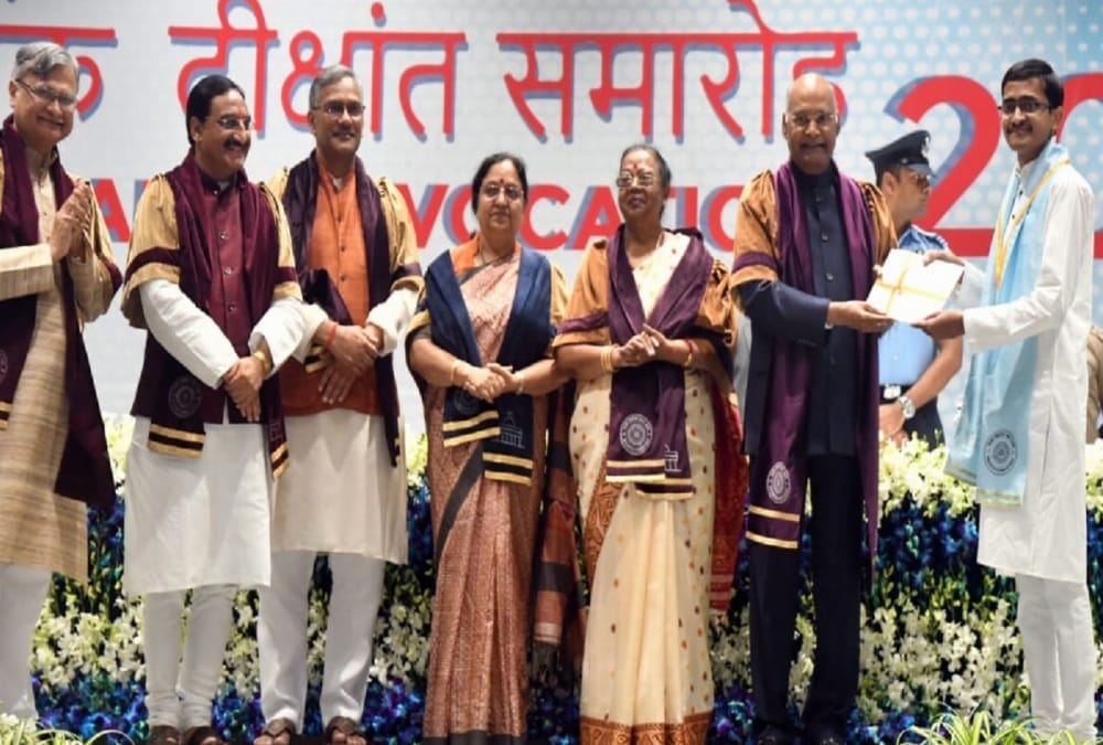 IIT Roorkee Convocation: President Ramnath Kovind Gives Degree To Students photos