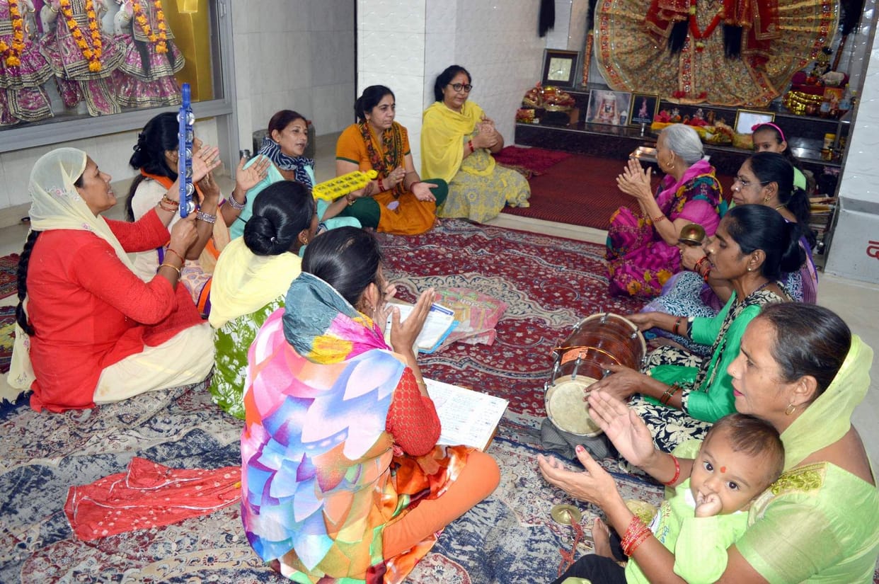 Devotees gathered to worship Skandmata in temples