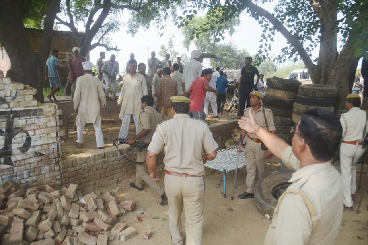 Police freed possession of two crore land of illegal occupation in Baghpat