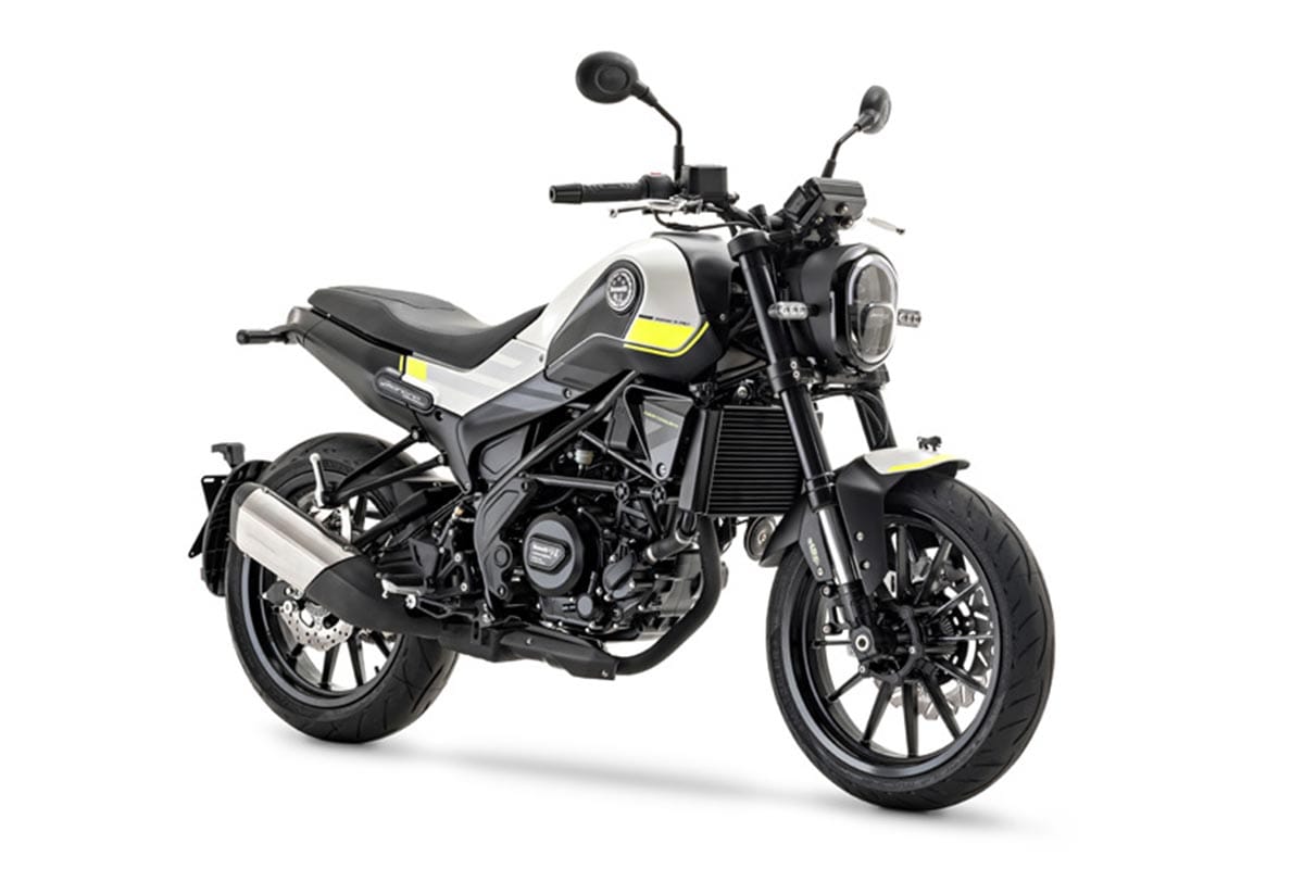KTM Duke 250, Mahindra Mojo 300 and BMW G310R Rival benelli leoncino 250 scrambler launched in India