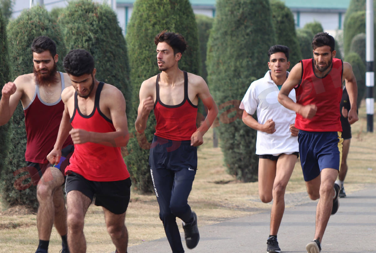 Indian Army holds recruitment rally in Srinagar Jammu and Kashmir, Over 2000 youth took part