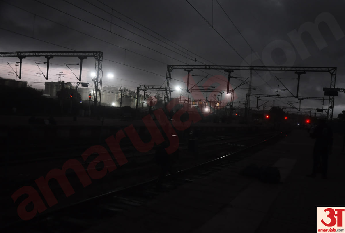 Heavy Rainfall in Jammu Kashmir, Temperature Fall in State, Blackout in Jammu